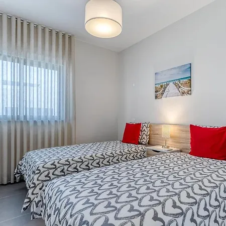 شقة Luxury 2 Bedroom Apartments In Albur Village Lote A *