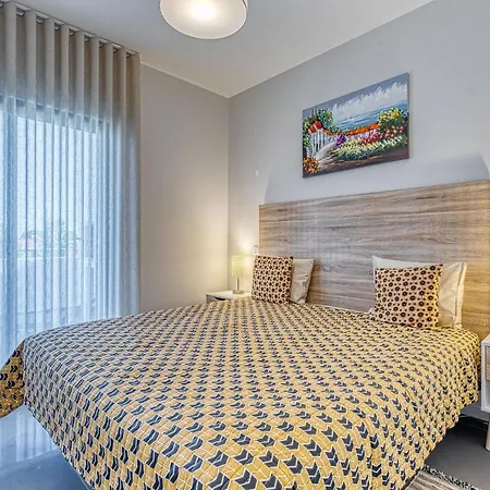 Apartment Lovely 2 Bedroom In Albur Village Lote A With Pool View