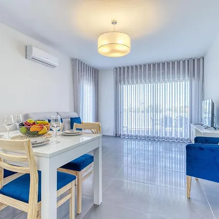 Lovely 2 Bedroom In Albur Village Lote A With Pool View Apartment *