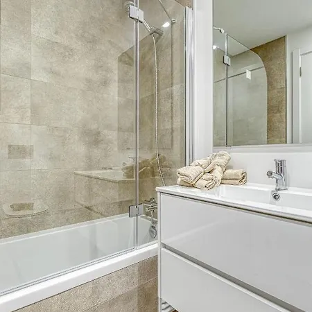 Apartment Lovely 2 Bedroom In Albur Village Lote A With Pool View