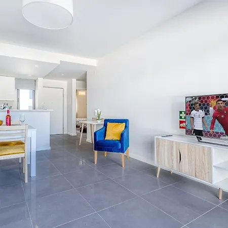 Apartment Lovely 2 Bedroom In Albur Village Lote A With Pool View